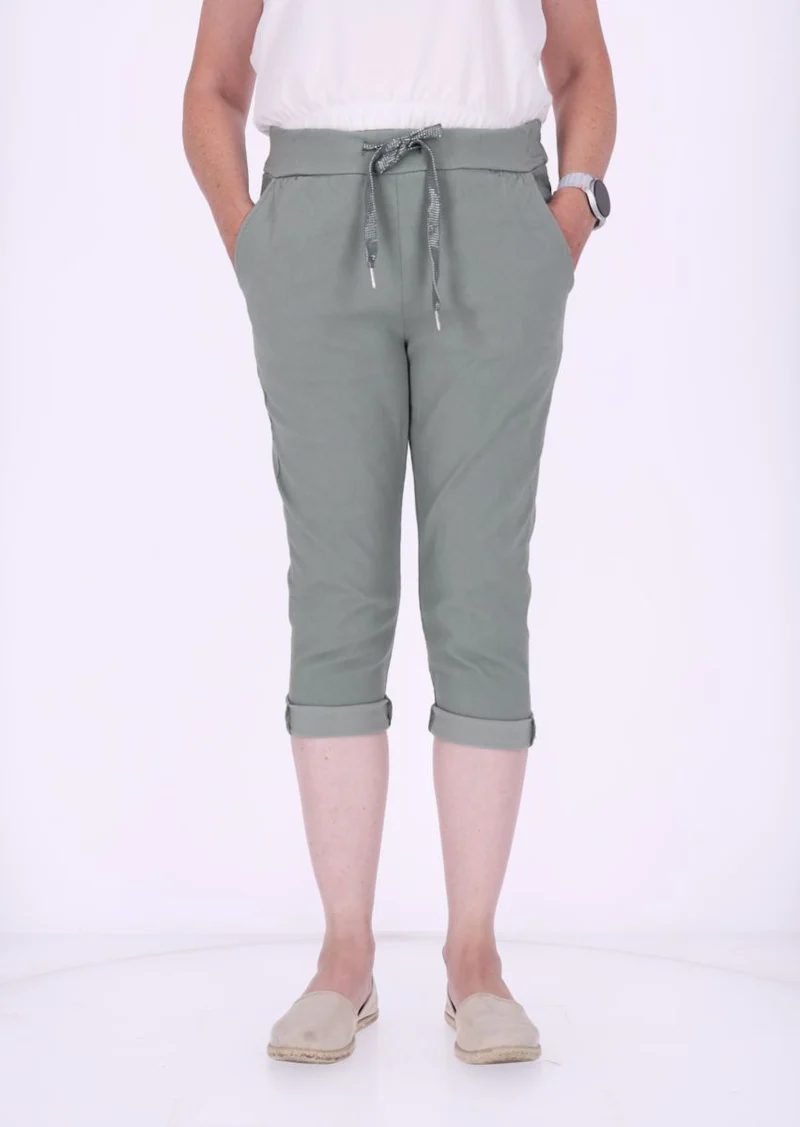 Splash of Color Capri-Shorts Damen